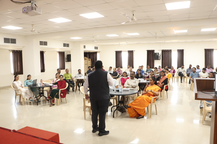 Inspiring Innovation: Sagar Ranshoor Leads Visionary Session on Cultivating Entrepreneurial Mindsets